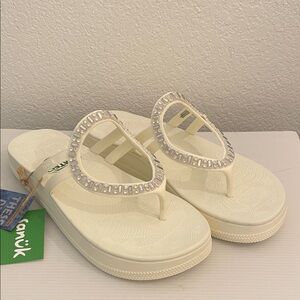 Sanuk Women’s Sunshine Gem Sandals